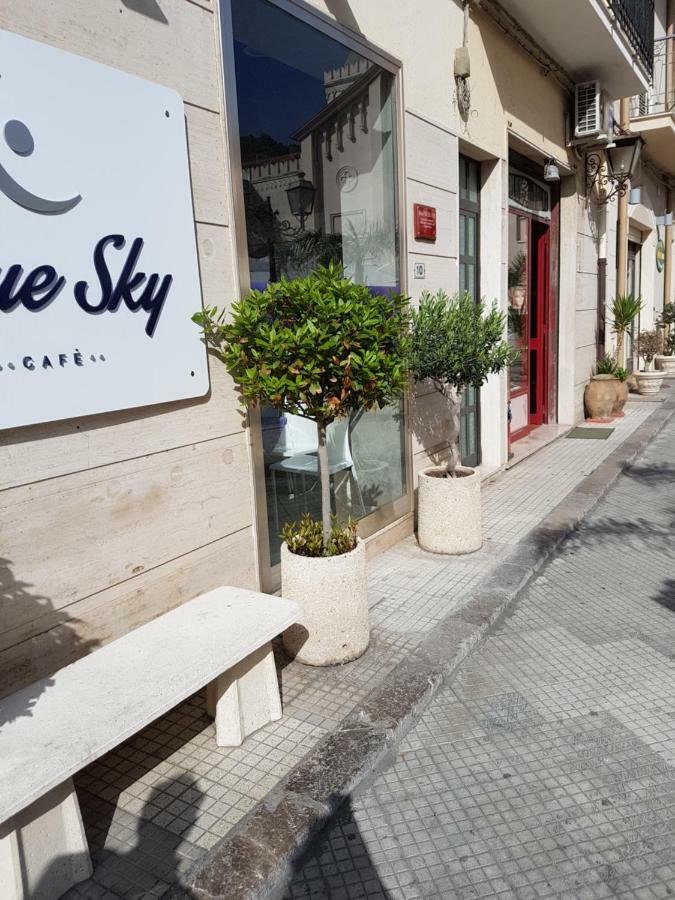 Appartamento Di Pregio In Piazza Durante Letojanni Taormina Exterior foto